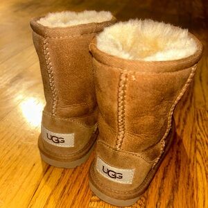Kids Uggs, Size 9